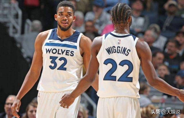 记者：切尔西在努力引进罗克，曼联也在关注他的情况（记者：切尔西积极推动罗克加盟，曼联也在关注其动向）