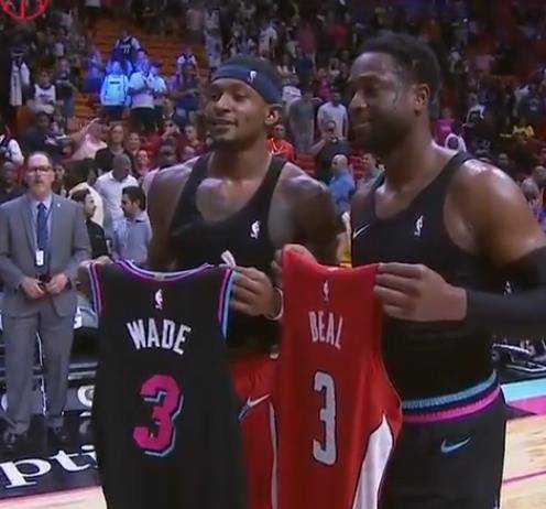 罗体：曼联不愿外租齐尔克泽，罗马目标转向法比奥·席尔瓦（罗马体育报：曼联拒放齐尔克泽外租，罗马转攻法比奥·席尔瓦）