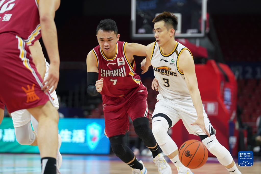 埃梅里：维拉正在与埃利奥特进行谈判，球员冬窗可能离队（埃梅里：维拉已与埃利奥特展开谈判，球员或于冬窗离队）