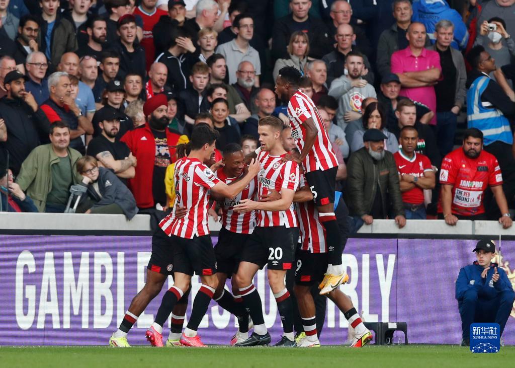 郑钦文回应黑评：我三观比较正，别人挑刺是因为一些比较自信言论（郑钦文回应质疑：自认三观正，自信发言遭挑刺）