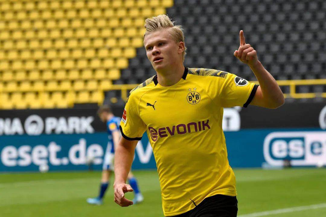 曼纳：那不勒斯让人感到不安是因为我们有孔蒂这样的冠军教练（曼纳：有冠军教头孔蒂坐镇，那不勒斯自然令对手不安）