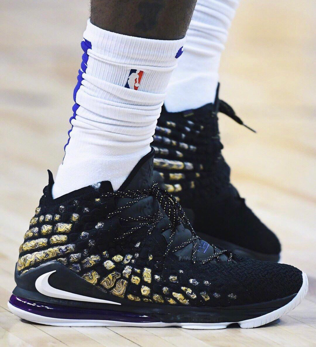 巴媒：恩德里克外租里昂只是时间问题，俱乐部已在交换文件（巴西媒体：恩德里克租借里昂进入倒计时，双方俱乐部已开始交换文件）