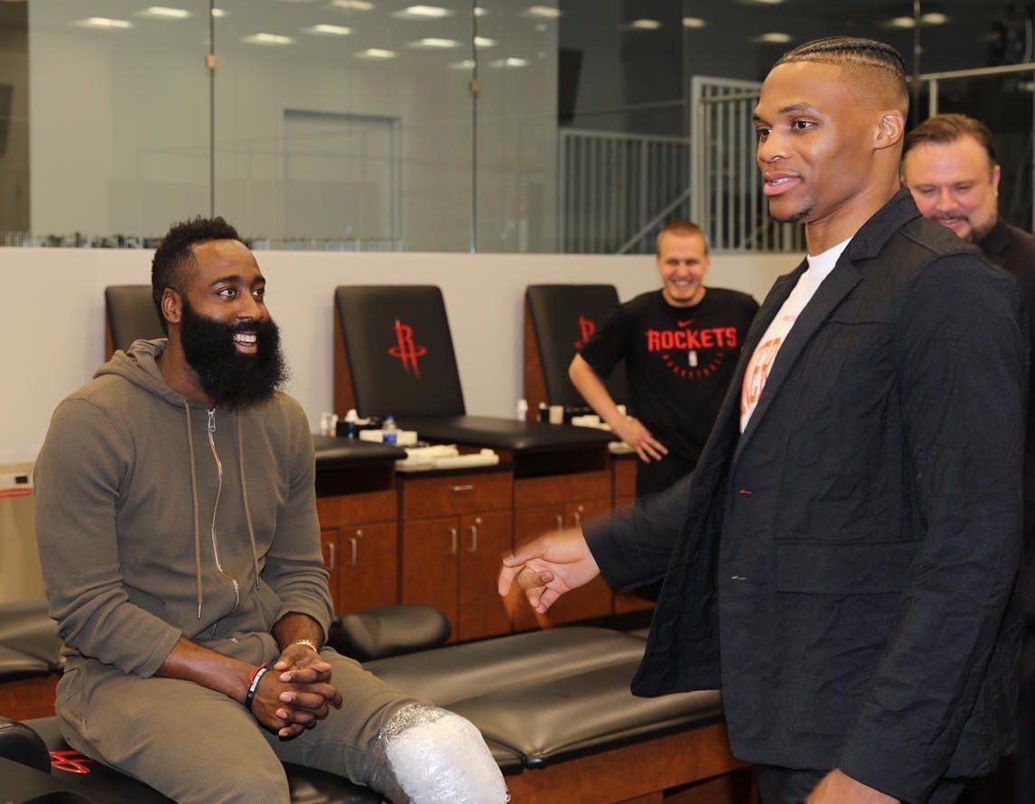 孔帕尼：不关注本菲卡与格雷罗的传闻，任何转会只会内部讨论（孔帕尼：不理会本菲卡与格雷罗传闻，转会事宜仅在内部讨论）