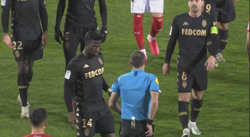 足球欧洲媒体评最佳11人阵容，无人争议（欧洲媒体评出足球最佳11人阵容，一致认可）