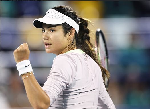 罗体：米兰冬窗寻找吉鲁式中锋，目前正评估菲尔克鲁格（罗体：米兰冬窗瞄准吉鲁型中锋，正考察菲尔克鲁格）