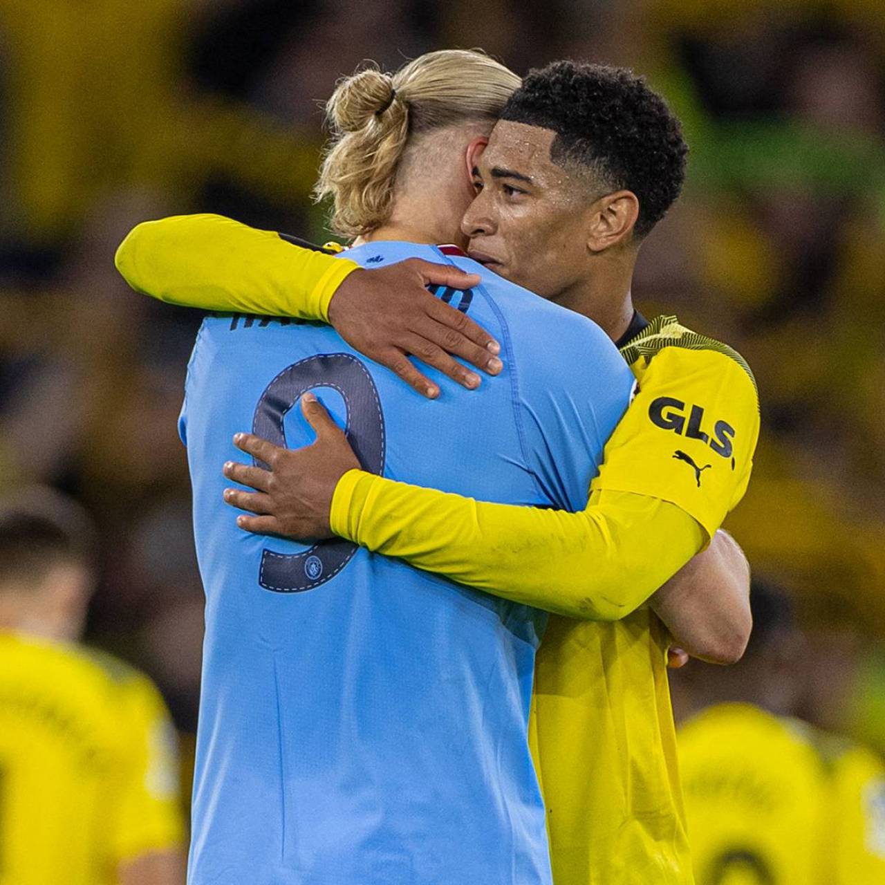 文章总结：曼城主场强势，桑德兰升班马表现稳定，曼城实力占优，但比赛难度大。（曼城主场占优、实力更强；桑德兰稳健，但这场并不轻松）